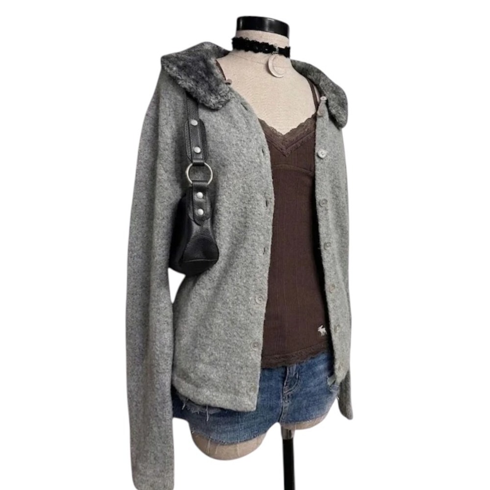 Vintage Cottagecore Grey Wool Blend Knit Cardigan with Faux Fur Collar Medium